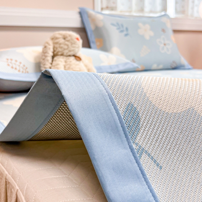 91家纺网 家纺一手货源 找家纺 慕尚家纺 2025新款数码印花床席床笠款冰藤席 床席款-花朵蓝