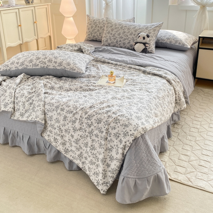 91家纺网 家纺一手货源 找家纺 2025新款针织双层纱夏被床盖四件套单夏被单床盖单品 雾里看花