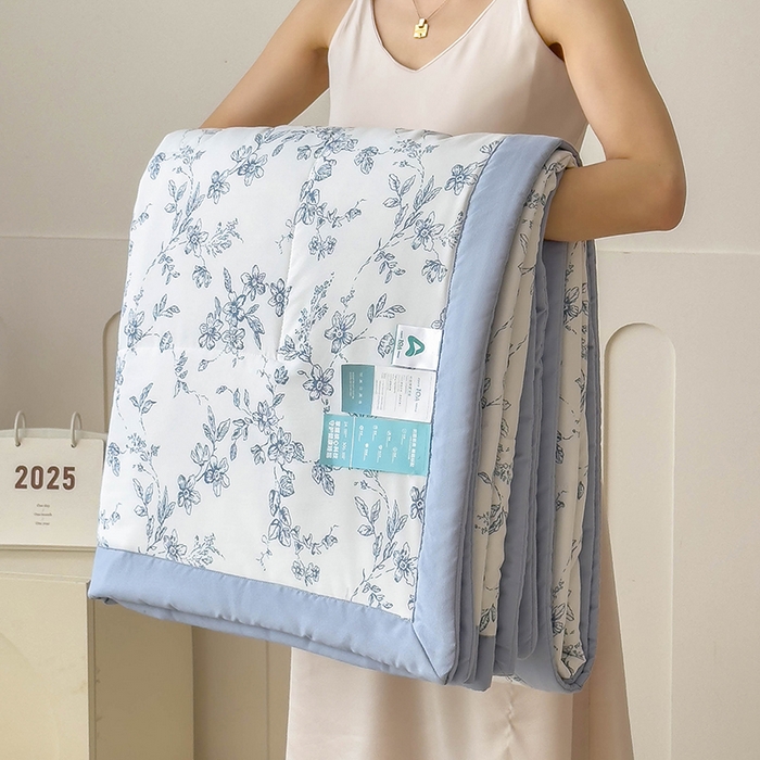 91家纺网 家纺一手货源 找家纺 宝士康家纺 2025新款10A抗菌针织夏被四件套 青瓷