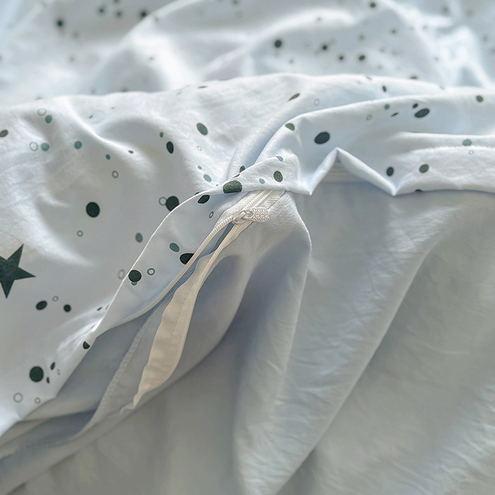 91家纺网 家纺一手货源 找家纺 耀达家居 2025新款A类水洗棉毛巾绣四件套 星空奶油猫