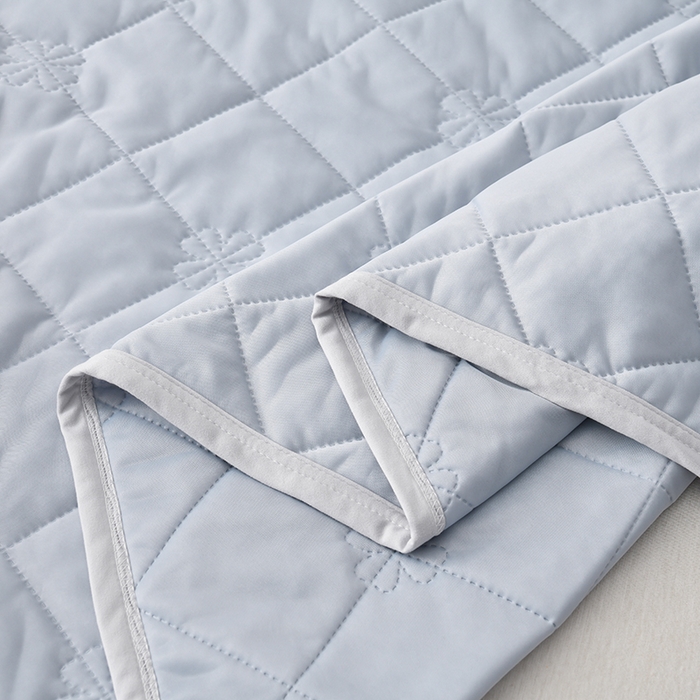 91家纺网 家纺一手货源 找家纺 眠多宝 2025新款冰激凌凉感丝纯色夏被被子被芯（跨境电商） 银灰色