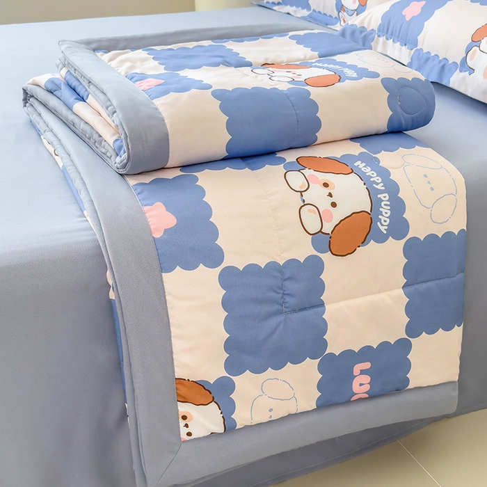 91家纺网 家纺一手货源 找家纺 宝士康家纺 2025新款10A抗菌针织夏被四件套 嗨皮狗狗