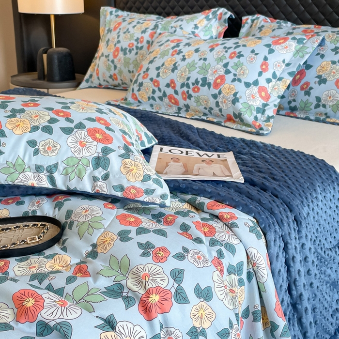 91家纺网 家纺一手货源 找家纺 宝士康家纺 2025新款10A抗菌双层纱豆豆绒夏被 青阳蓝