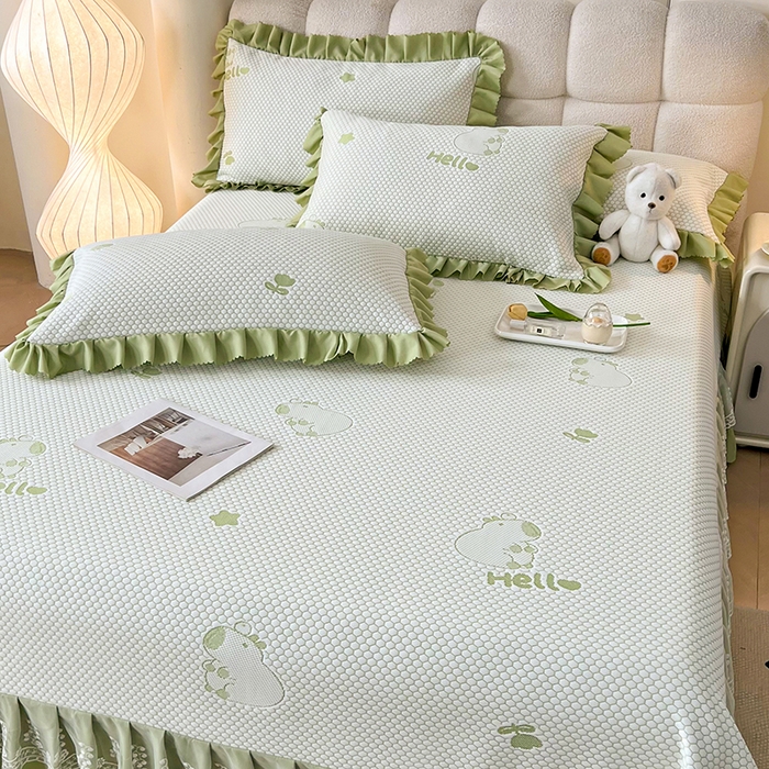 91家纺网 家纺一手货源 找家纺 2025新款A类冰豆豆提花凉席床盖 床盖款-卡皮巴拉-苹果绿