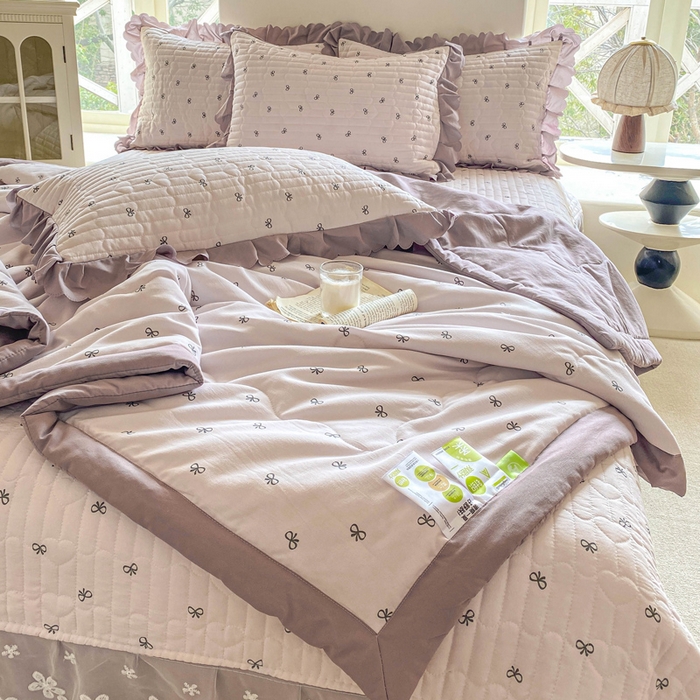 91家纺网 家纺一手货源 找家纺 2025新款直播热款A类针织棉双层纱床盖款夏被四件套 米娅