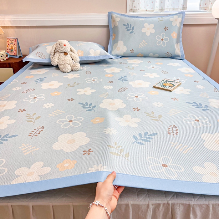 91家纺网 家纺一手货源 找家纺 慕尚家纺 2025新款数码印花床席床笠款冰藤席 床席款-花朵蓝