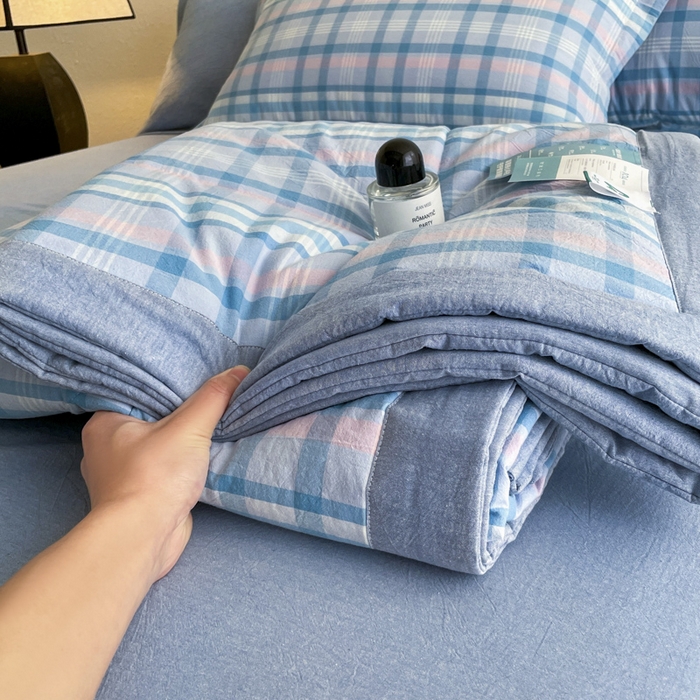 91家纺网 家纺一手货源 找家纺 宝士康家纺 2025新款10A抗菌无印风夏被 被子被芯 英伦蓝