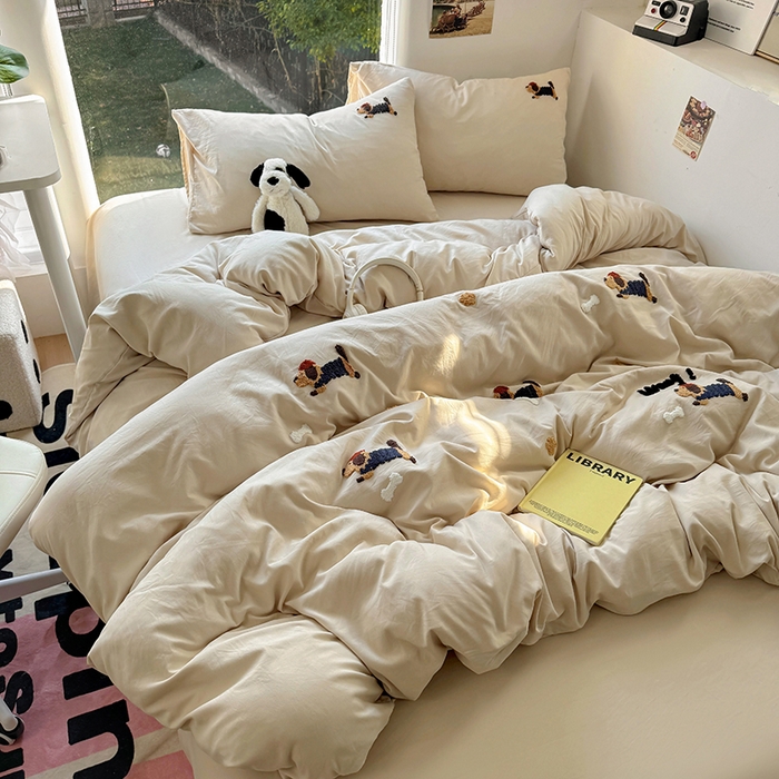 91家纺网 家纺一手货源 找家纺 耀达家居 2025新款A类水洗棉毛巾绣四件套 腊肠狗