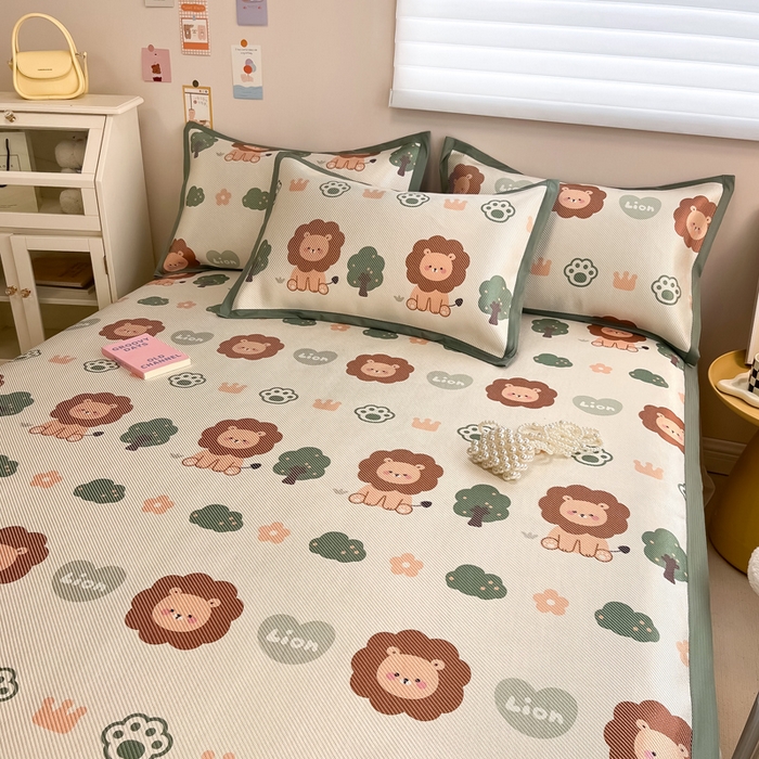 91家纺网 家纺一手货源 找家纺 2025新款懒猫600D数码印花冰藤凉席 狮子王