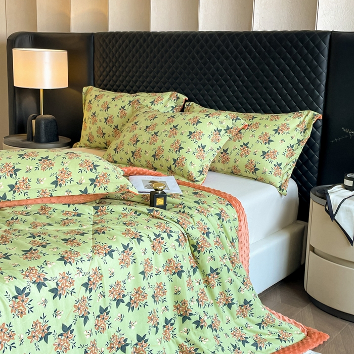 91家纺网 家纺一手货源 找家纺 宝士康家纺 2025新款10A抗菌双层纱豆豆绒夏被 花漫