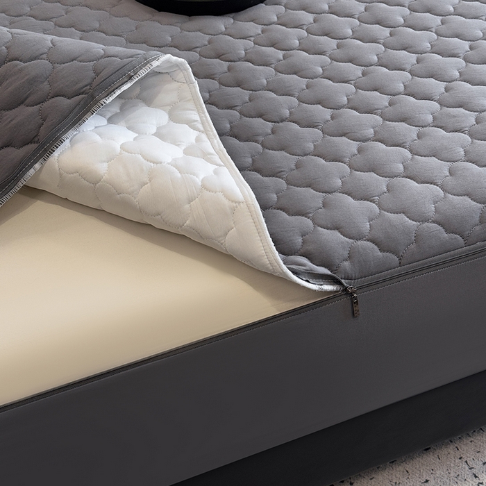 91家纺网 家纺一手货源 找家纺 叠派家纺 2025新款5A抗菌A类夹棉床笠经典款防水款系列 银灰色-梅花经典款