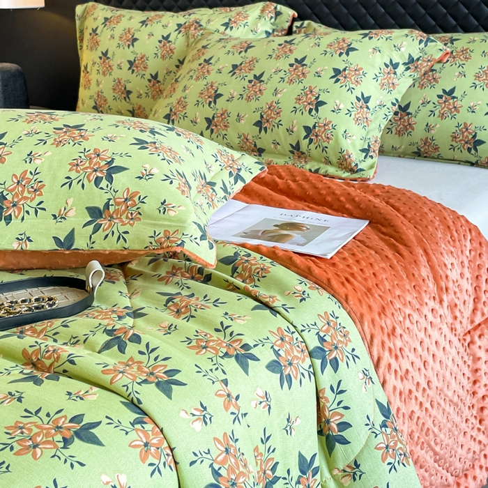 91家纺网 家纺一手货源 找家纺 宝士康家纺 2025新款10A抗菌双层纱豆豆绒夏被 花漫