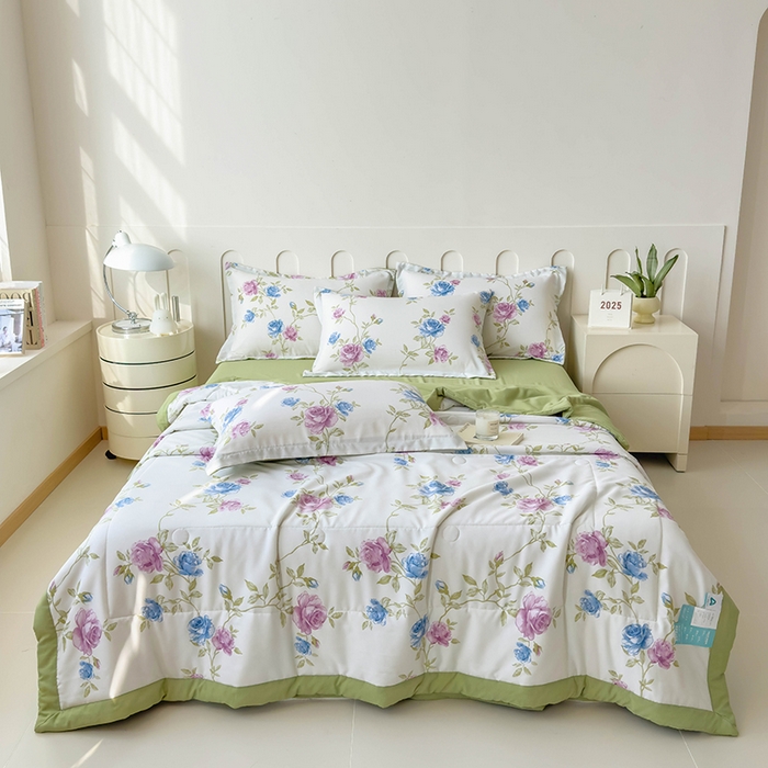 91家纺网 家纺一手货源 找家纺 宝士康家纺 2025新款10A抗菌针织夏被四件套 亲密花语