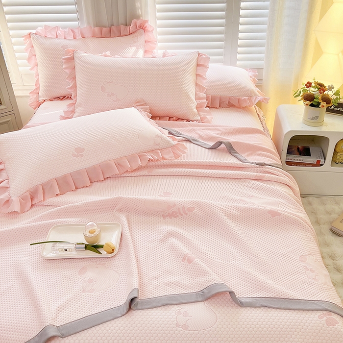 91家纺网 家纺一手货源 找家纺 （总）2025新款A类冰豆豆提花凉席床盖 床裙款