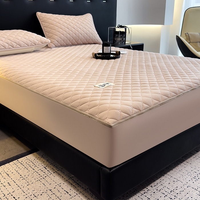 91家纺网 家纺一手货源 找家纺 叠派家纺 2025新款5A抗菌A类夹棉床笠经典款防水款系列 奶昔驼-小格子经典款