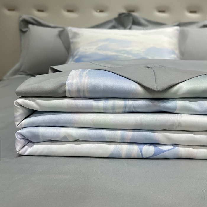 91家纺网 家纺一手货源 找家纺 2025年夏季热门冰丝数码印花单夏被夏凉被空调被 夏被-紫云蓝