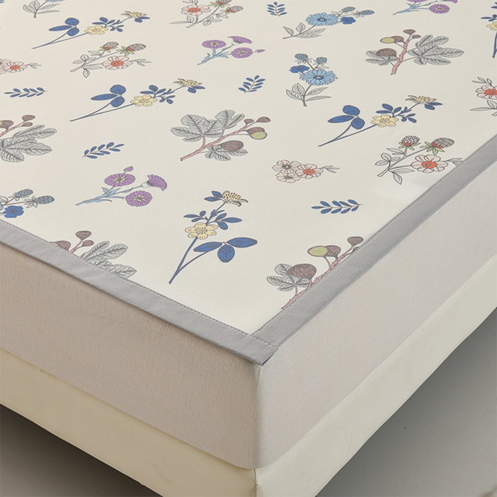 91家纺网 家纺一手货源 找家纺 简一 2025新款A类碳光印花数码冰丝凉席系列-床单款 花开半夏