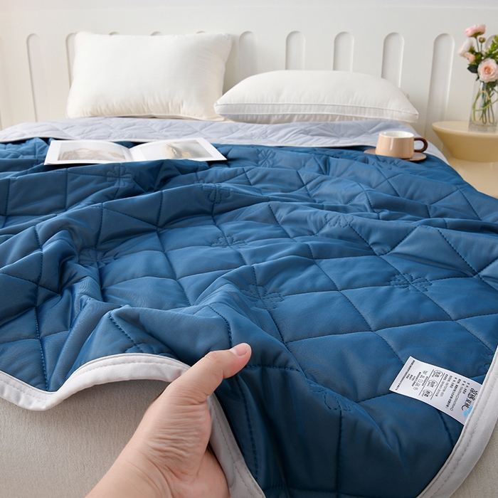 91家纺网 家纺一手货源 找家纺 眠多宝 2025新款冰激凌凉感丝纯色夏被被子被芯（跨境电商） 湖蓝色
