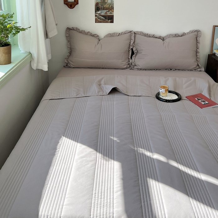 91家纺网 家纺一手货源 找家纺 六巷胡同 2025新款韩国INS博主同款绗缝水洗纱夏被四件套 迷雾灰