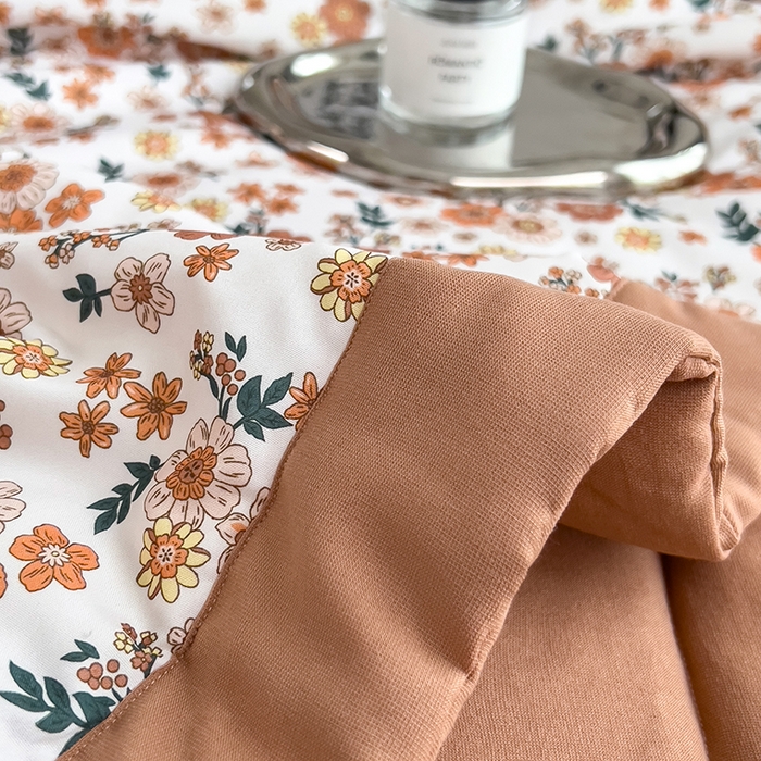 91家纺网 家纺一手货源 找家纺 宝士康家纺 2025新款10A抗菌双层纱印花夏被四件套 小雏菊