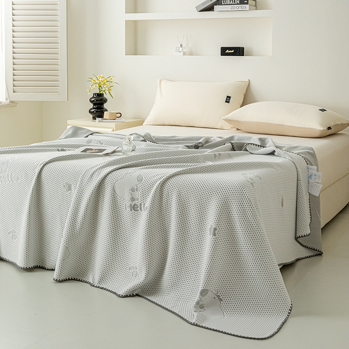 91家纺网 家纺一手货源 找家纺 梦尚舒 2025新款直播热款凉感针织提花盖毯子夏被贝壳边空调被 卡皮巴拉-灰