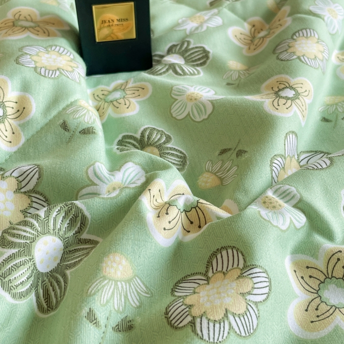 91家纺网 家纺一手货源 找家纺 宝士康家纺 2025新款10A抗菌双层纱豆豆绒夏被 花开半夏