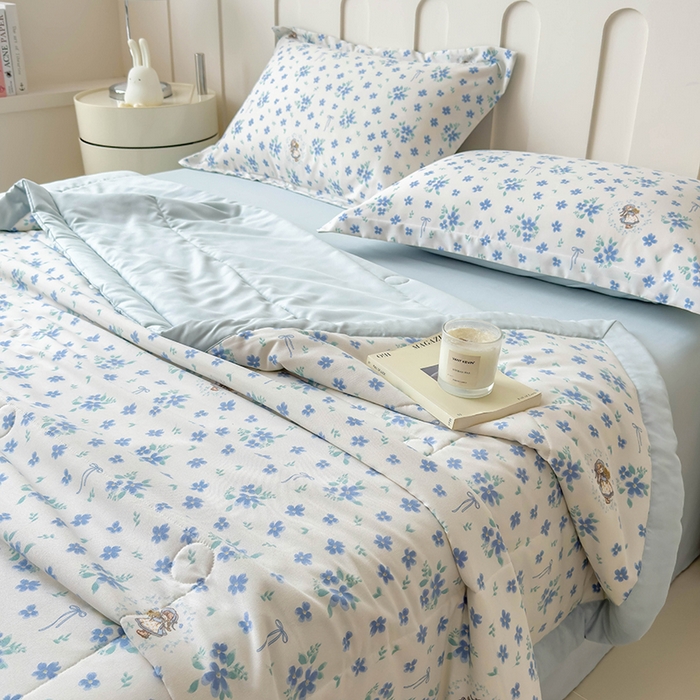 91家纺网 家纺一手货源 找家纺 宝士康家纺 2025新款10A抗菌针织夏被四件套 兰朵朵