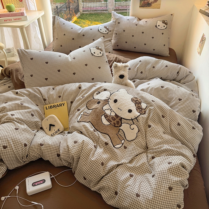 91家纺网 家纺一手货源 找家纺 耀达家居 2025新款A类水洗棉毛巾绣四件套 美拉德凯蒂