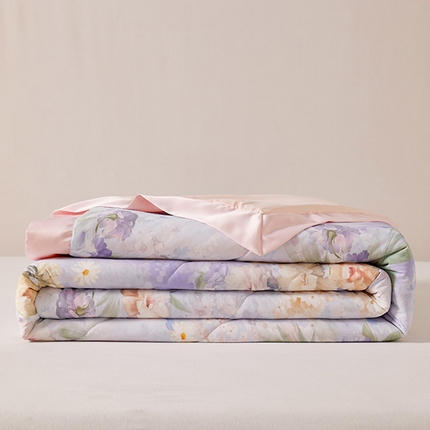 91家纺网 家纺一手货源 找家纺 库里梦家纺 2025新款锦氨凉感法式印花拼角空调夏被夏凉被空调被 春晓雨梦