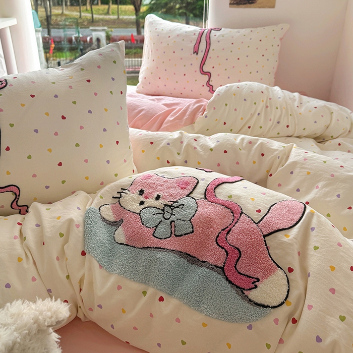 91家纺网 家纺一手货源 找家纺 耀达家居 2025新款A类水洗棉毛巾绣四件套 甜心猫咪