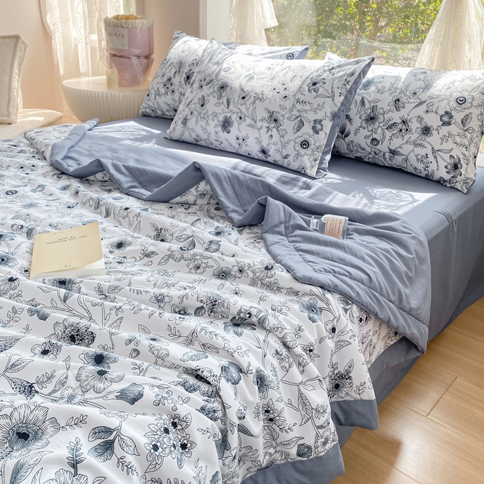 91家纺网 家纺一手货源 找家纺 爱彼家纺 2025新款小碎花水洗棉法式夏被四件套 糯糯棉法式夏被-水墨花园