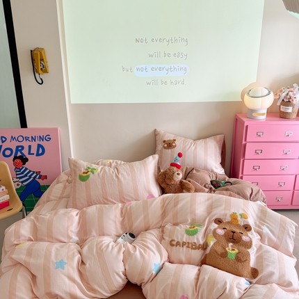 91家纺网 家纺一手货源 找家纺 （总）柚子 2025春夏新款全棉纯棉双层纱毛巾绣四件套