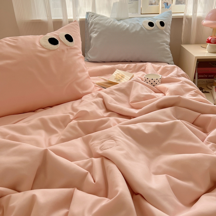 91家纺网 家纺一手货源 找家纺 慕尚家纺 2025新款大眼萌仔夏被 大眼萌 粉蓝格