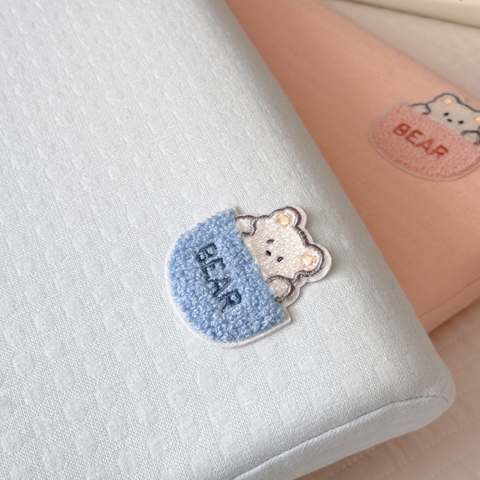 91家纺网 家纺一手货源 找家纺 伟邦枕芯 2025新款淘气熊生物机儿童枕头枕芯 蓝色高枕25*45cm一只