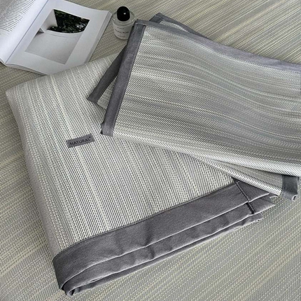 91家纺网 家纺一手货源 找家纺 （总）美丽坊 2025新款天丝锦缎数码印花四件套（配高档礼盒）