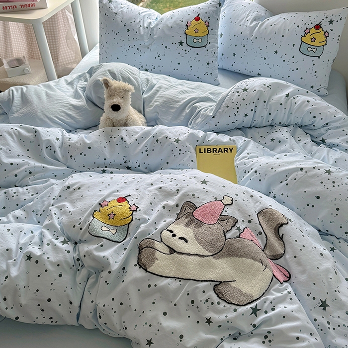 91家纺网 家纺一手货源 找家纺 耀达家居 2025新款A类水洗棉毛巾绣四件套 星空奶油猫