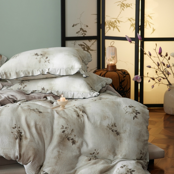 91家纺网 家纺一手货源 找家纺 安莱生活 2025新款全棉精梳棉双层纱绉纱数码印花四件套 云屿间-绿