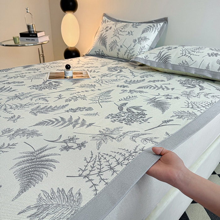 91家纺网 家纺一手货源 找家纺 格真2025新款简约印花冰藤席席子凉席 风之叶