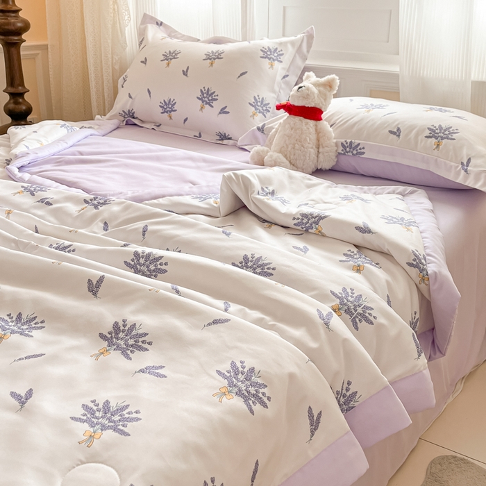 91家纺网 家纺一手货源 找家纺 宝士康家纺 2025新款水洗棉超声波压花夏被 被子被芯 薰衣草紫