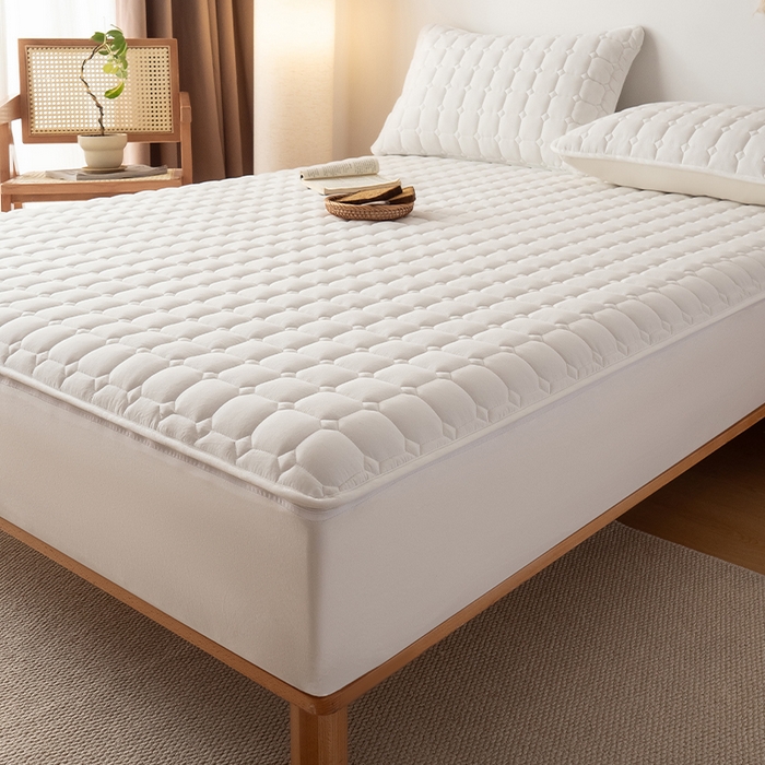 91家纺网 家纺一手货源 找家纺 叠派家纺 2025新款5A抗菌A类夹棉床笠经典款防水款系列 包边款-经典格荧月白