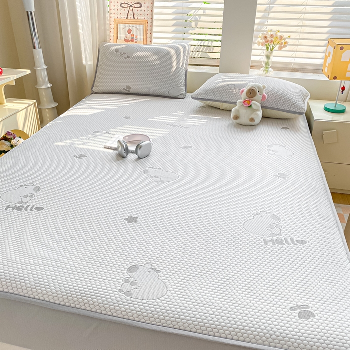 91家纺网 家纺一手货源 找家纺 春寻家纺 2025新款冰豆豆冰丝凉席-卡皮巴拉系列 床笠款-卡皮巴拉-灰