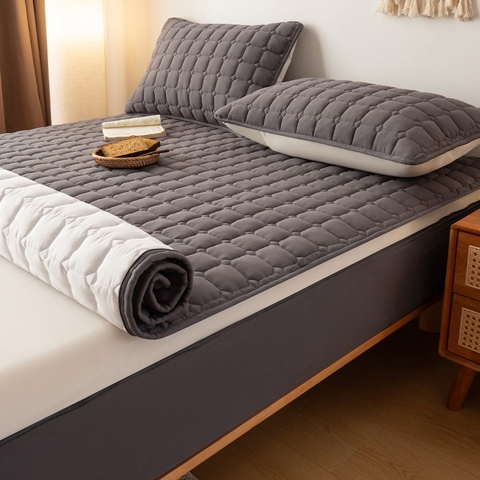 91家纺网 家纺一手货源 找家纺 叠派家纺 2025新款5A抗菌A类夹棉床笠经典款防水款系列 包边款-经典格星空灰