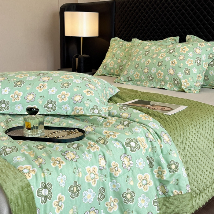 91家纺网 家纺一手货源 找家纺 宝士康家纺 2025新款10A抗菌双层纱豆豆绒夏被 花开半夏