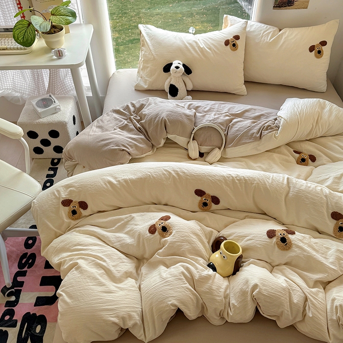 91家纺网 家纺一手货源 找家纺 耀达家居 2025新款A类水洗棉毛巾绣四件套 掌门狗-燕麦