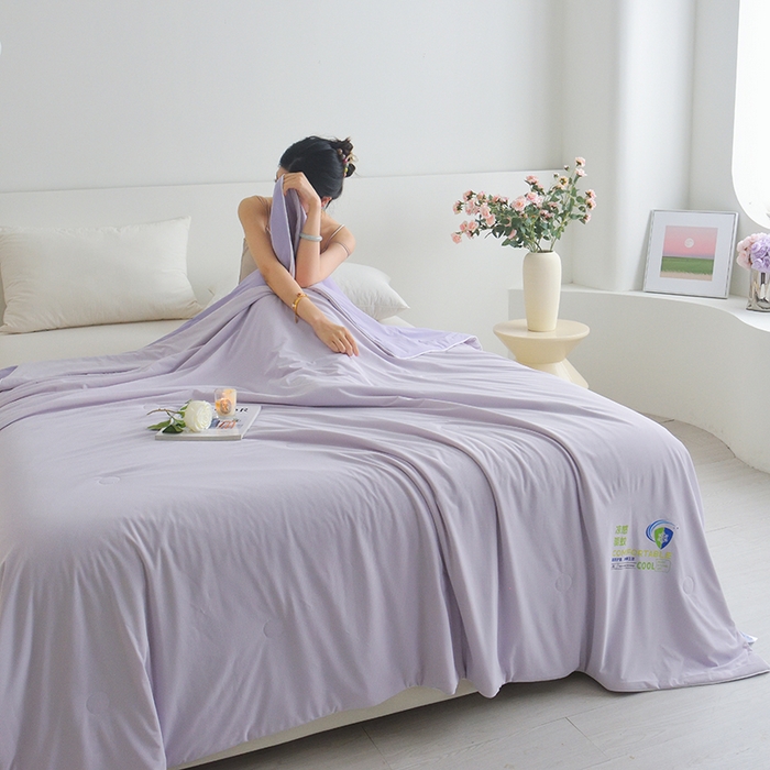 91家纺网 家纺一手货源 找家纺 梦恬佳 2025新款凉感驱蚊夏凉被 丁香紫