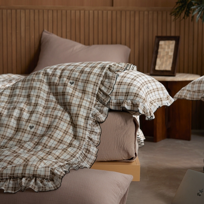 91家纺网 家纺一手货源 找家纺 安莱生活 2025新款全棉精梳棉双层纱绉纱数码印花夏凉被 海派甜心-卡其  夏被