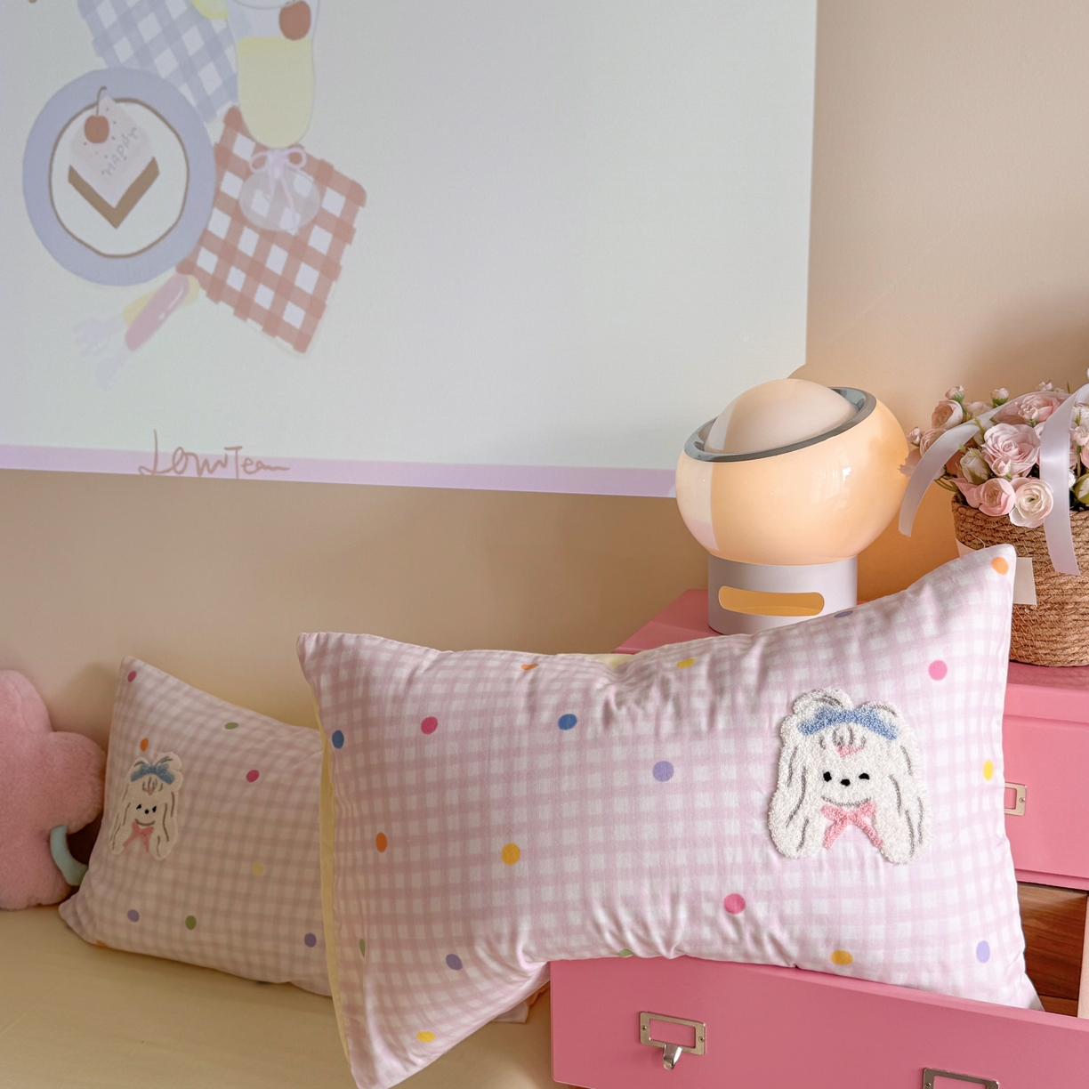 91家纺网 家纺一手货源 找家纺 柚子 2025春夏新款全棉纯棉双层纱毛巾绣四件套 美蒂狗