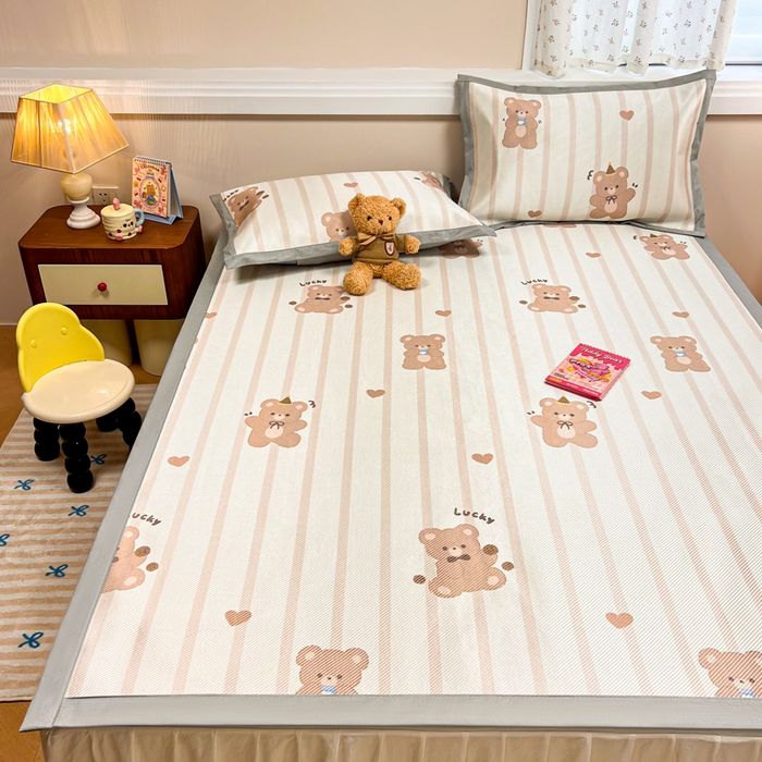 91家纺网 家纺一手货源 找家纺 慕尚家纺 2025新款数码印花床席床笠款冰藤席 床席款-小熊物语