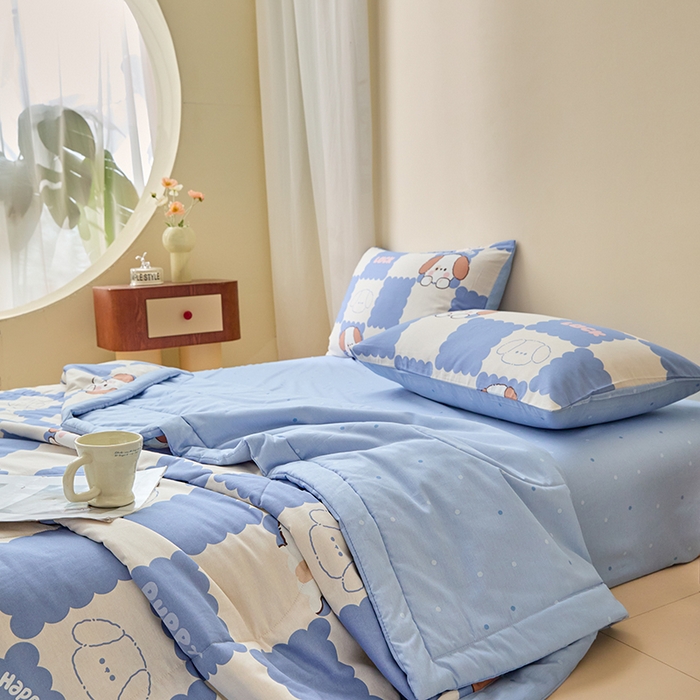91家纺网 家纺一手货源 找家纺 宝士康家纺 2025新款10A抗菌全棉夏被四件套（床单款） 嗨皮狗