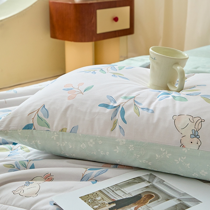 91家纺网 家纺一手货源 找家纺 宝士康家纺 2025新款10A抗菌全棉夏被四件套（床笠款） 兔兔乐园